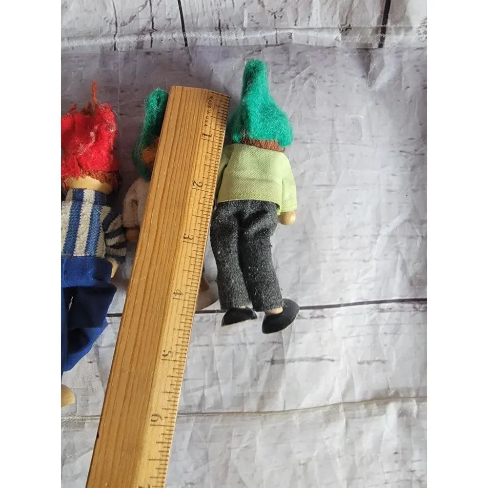 Dollhouse Family Lot 4 Poseable Wood Dolls Figures Toy People Friends READ